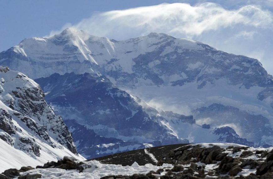 Sigue la búsqueda de los tres andinistas perdidos en la cordillera de Los Andes