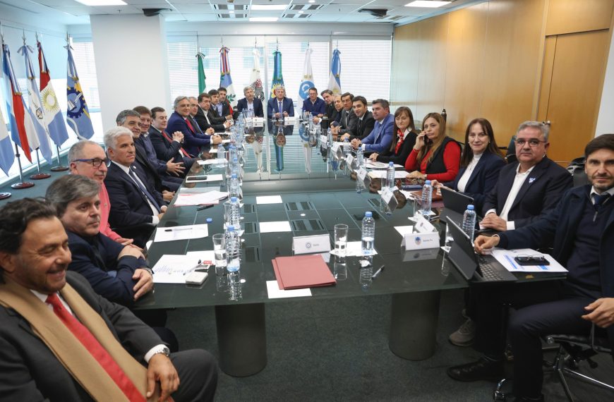 Poggi participó en una nueva reunión de gobernadores en el CFI