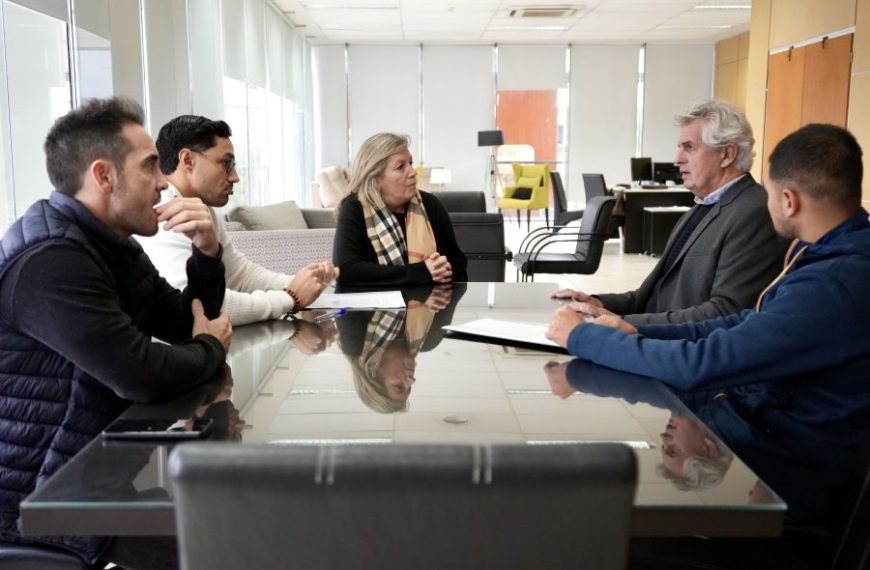 La secretaría de Deporte y el Colegio de Profesores de Educación Física firmaron un acuerdo