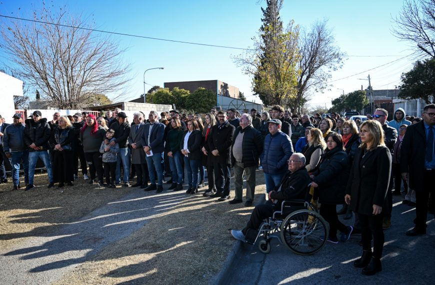 Más luz y seguridad para el Eva Perón: Poggi participó de la inauguración de una nueva obra