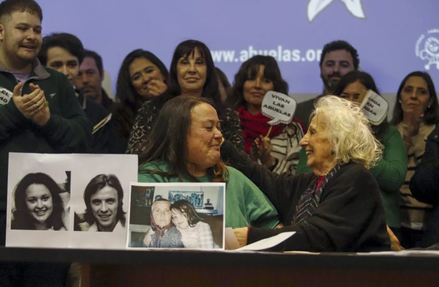 Abuelas de Plaza de Mayo anunció la restitución del Nieto 140