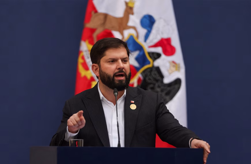 Gabriel Boric condenó la violencia en el partido Independiente-Universidad de Chile y pidió justicia para los agredidos