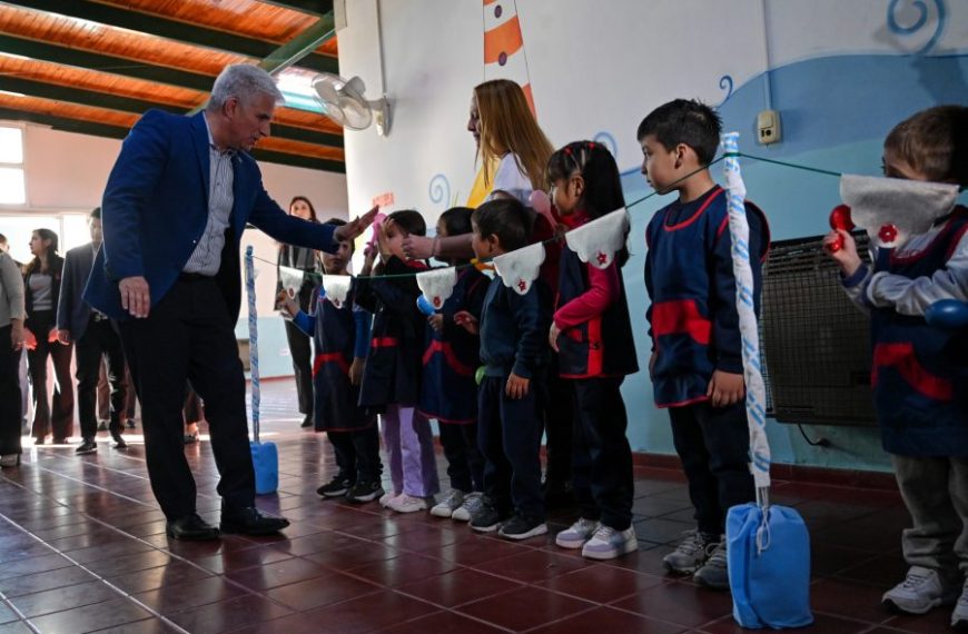 Poggi inauguró la sala de 3 años en la Escuela N°77 ‘Maestros Puntanos’