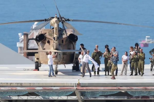 Hamas entregó solo 4 de los 28 cuerpos e Israel denuncia el incumplimiento del acuerdo