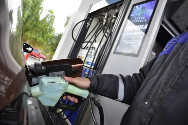 La venta de combustibles cayó en septiembre por segundo mes consecutivo
