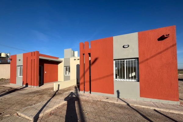 Construcción de viviendas en San Martín y Naschel entran en su fase final