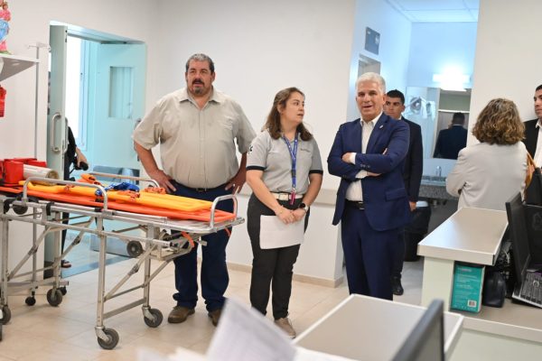 El Gobernador recorrió el hospital ‘Martha Abdallah Iglesias’