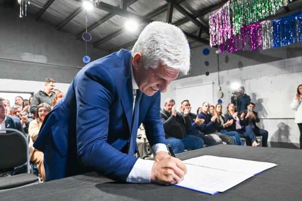 El Gobierno adjudicó la obra de provisión de gas natural para más de 1.500 familias en La Punta