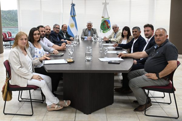 El Gobierno ya inició la construcción de viviendas en 24 localidades