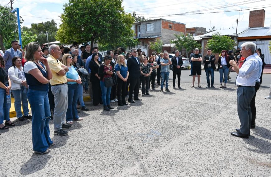 Repavimentaron 20 cuadras entre los barrios Jardín del Sur y San Luis XV