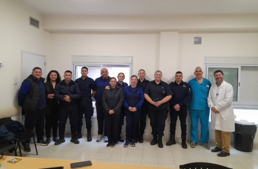 Capacitaron a la Policía en parto y recepción del recién nacido fuera del hospital