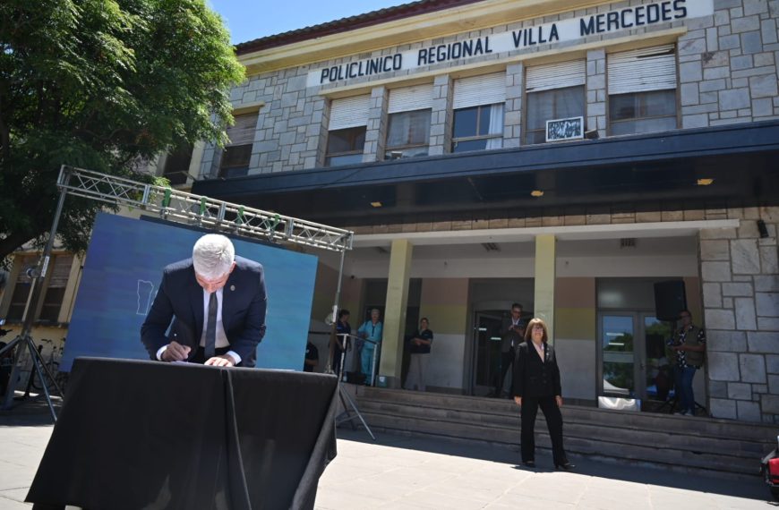 El gobernador Poggi entregó ambulancias e inició la reconstrucción de las áreas de internación y endoscopía del Policlínico de Villa Mercedes
