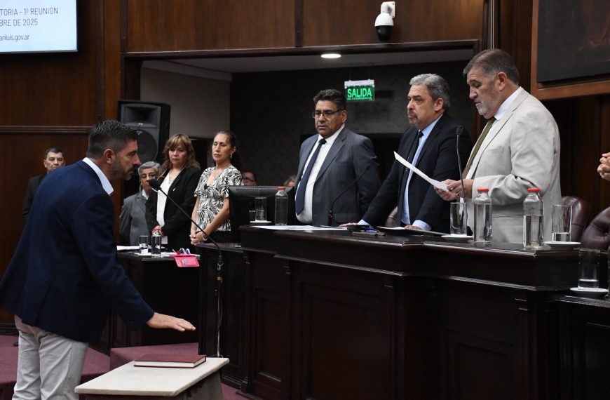 Asumieron 22 diputados provinciales y Alberto Leyes continuará como presidente