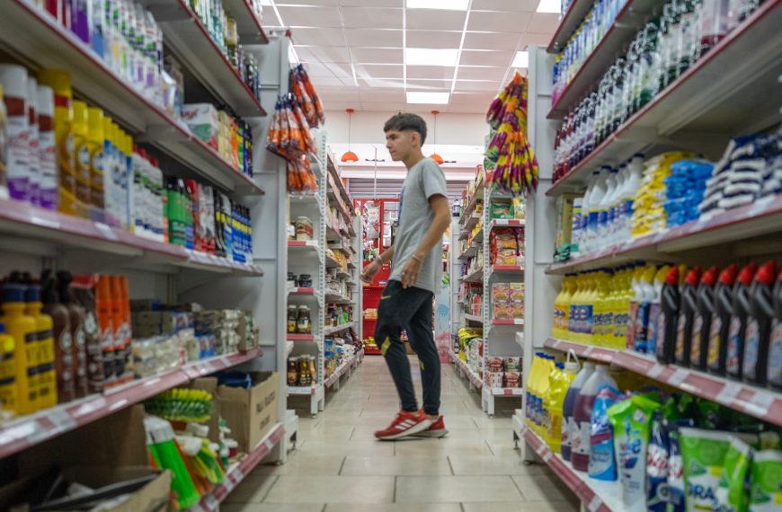 La inflación de noviembre fue de 2,5% y acumuló 31,4% en los últimos doce meses