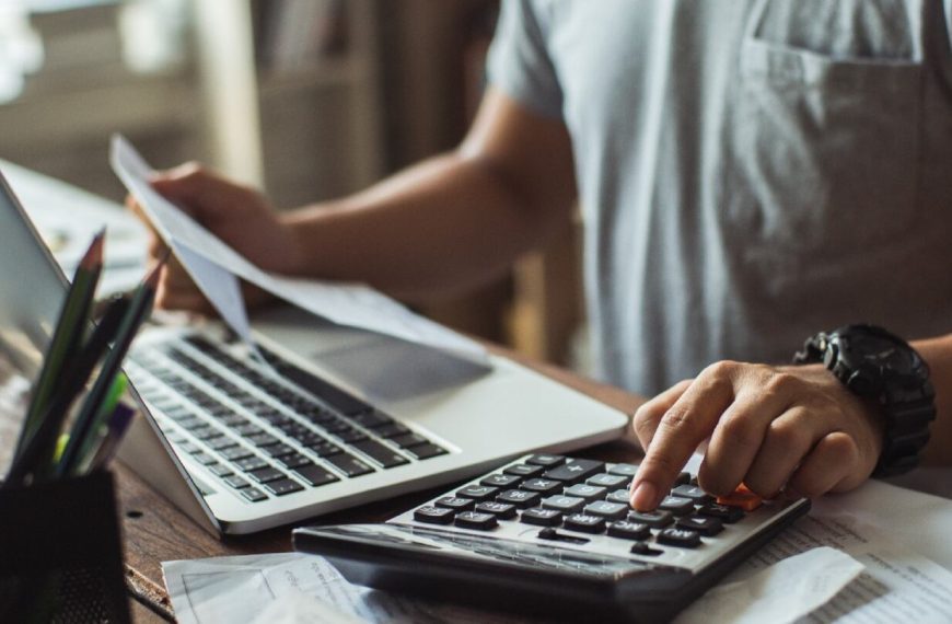 Transporte, nafta, alquileres y tarifas: los aumentos con los que arranca diciembre