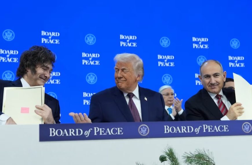 En el Foro de Davos, Milei firmó la integración de la Argentina al Consejo de Paz creado por Trump