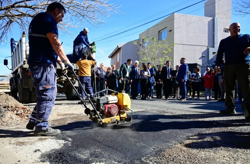 Emprender con Arte, contenedores, fumigación, bacheo y la Muni Más Cerca: la agenda municipal de la semana