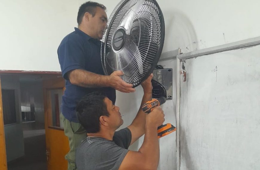 Avanzan las tareas de mantenimiento y mejoras en escuelas de toda la provincia