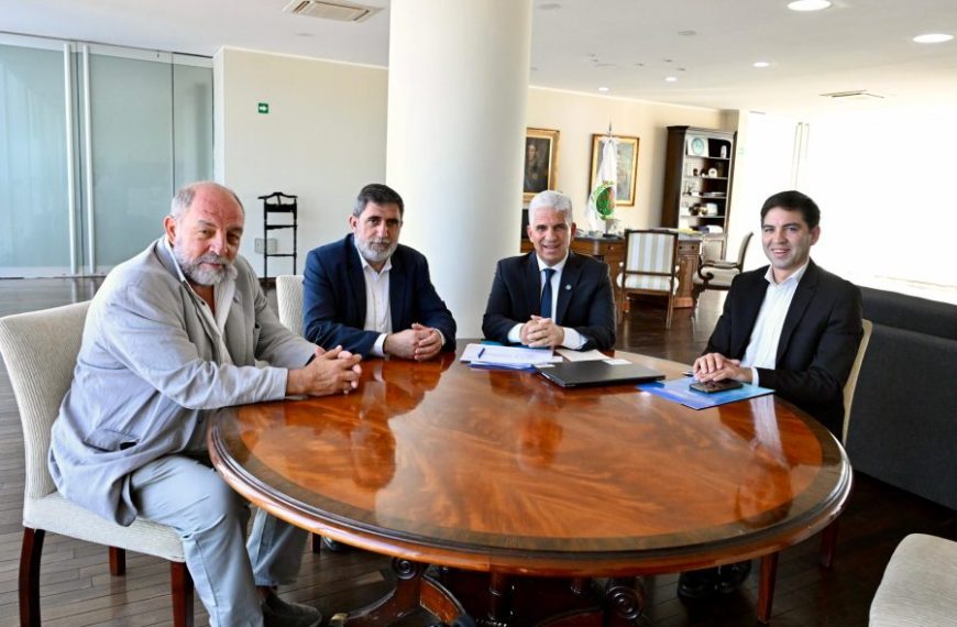 Poggi anticipó los alcances de la diplomatura en Inteligencia Artificial para docentes y directivos