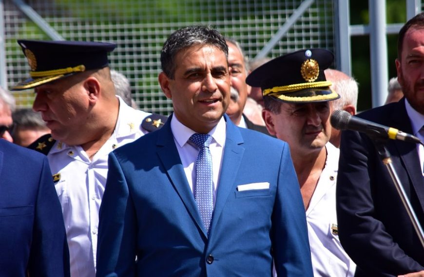 Denunciaron al ex jefe de la Policia Darío Neira, por incitación a la violencia