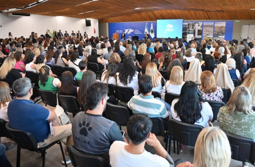 Agregan una segunda cohorte para que todos los inscriptos cursen la Diplomatura en IA