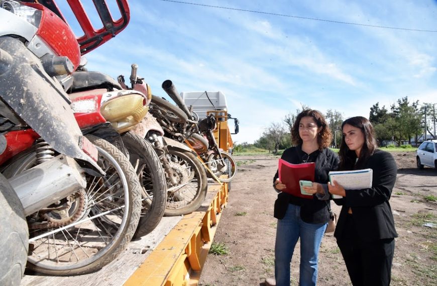 Desocuparon el depósito del Paseo Ferroviario y trasladaron 282 motos al Centro de Disposición Final