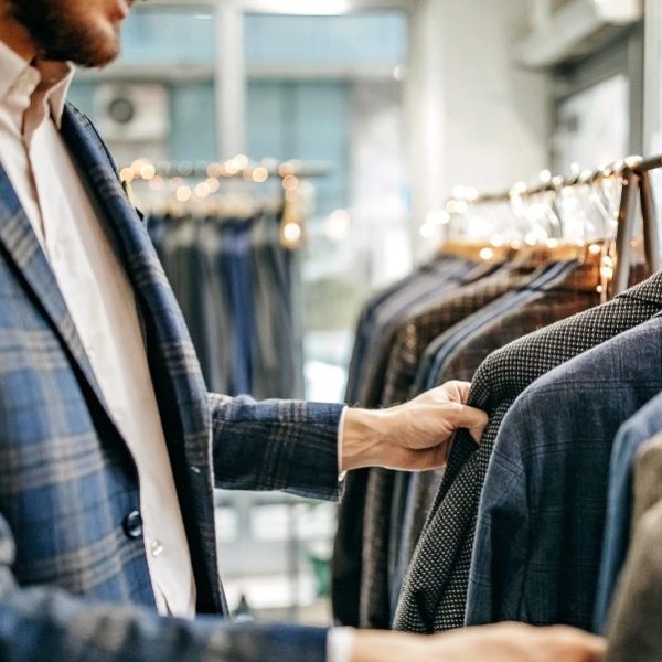 El Gobierno y el Banco Nación impulsan descuentos del 50% para la compra de indumentaria