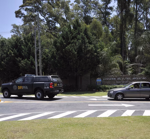 Allanaron las sedes de la AFA de Viamonte y de Ezeiza