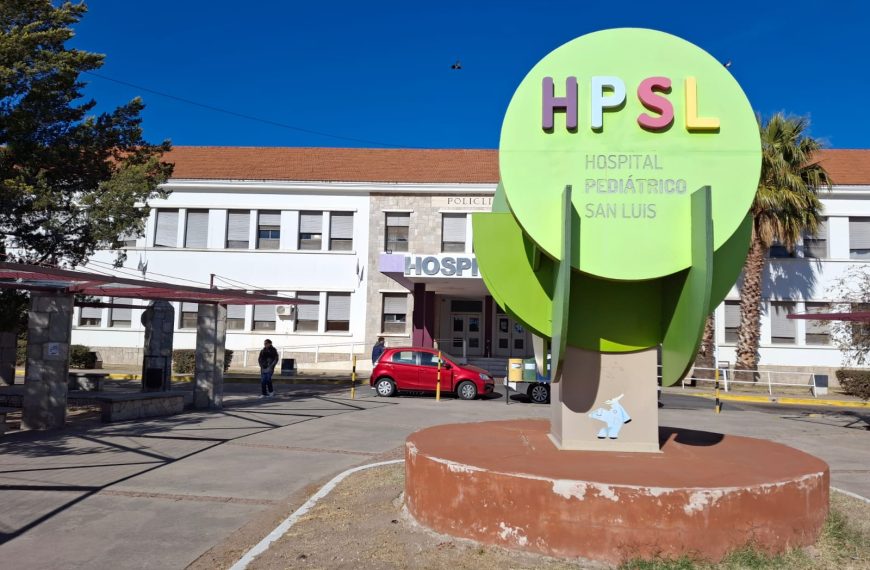 El Gobierno entrega audífonos a 38 niños y capacita a profesionales en una misión solidaria