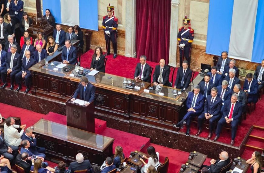 Poggi participó del inicio de sesiones ordinarias en el Congreso Nacional