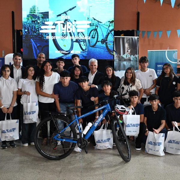 Arrancó el Plan TuBi: el Gobierno entregará 7611 bicicletas a estudiantes de toda la provincia