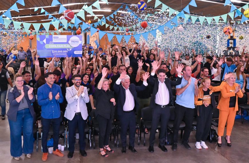 El Gobierno presentó los Intercolegiales Deportivos 2026 y premió a las escuelas destacadas de 2025