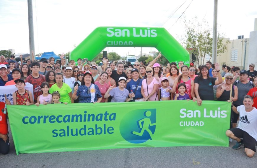 Más de 300 vecinos en la primera correcaminata del año