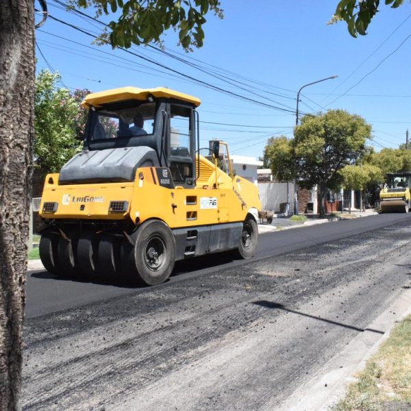 La Municipalidad continúa con los trabajos de fumigación y obras de repavimentación y bacheo