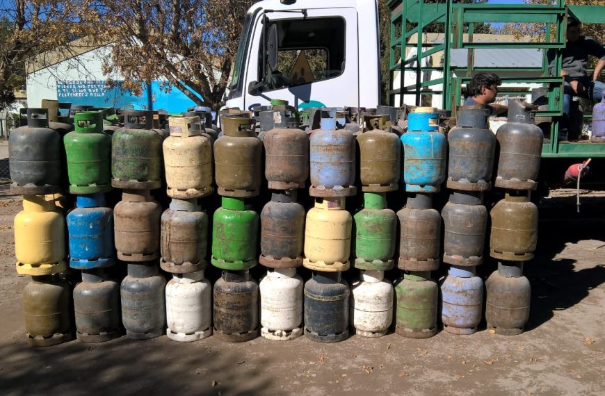 Más de 25 millones de argentinos no acceden a al menos uno de los tres servicios de red básicos