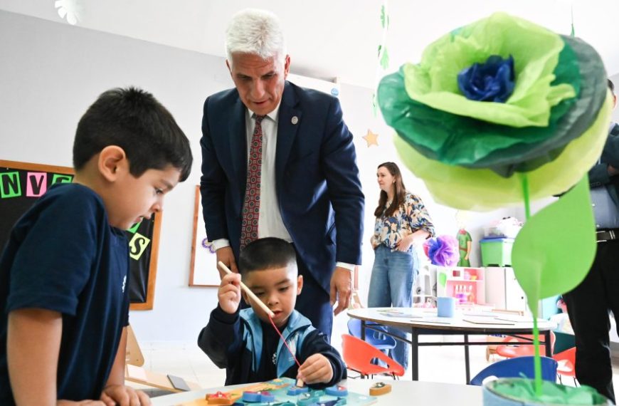 Educación: nuevo diseño curricular, primera infancia y lectura, ejes del discurso de Poggi