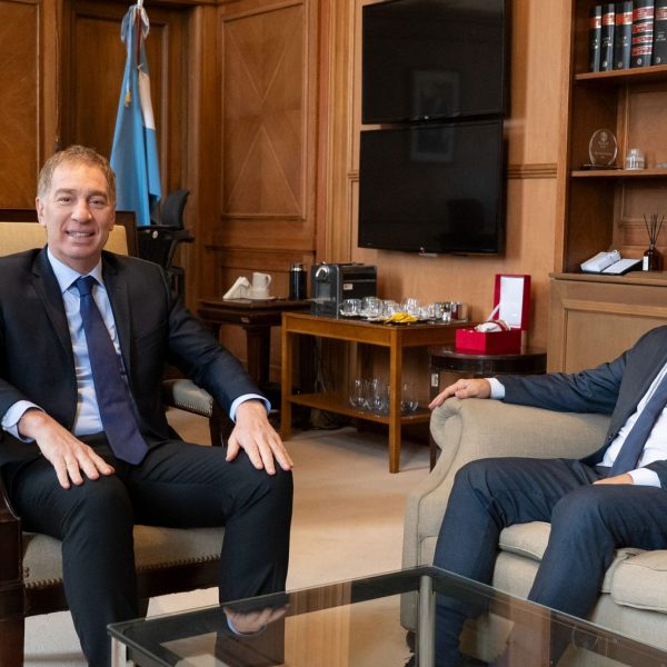 Claudio Poggi se reunió en Casa Rosada con Diego Santilli