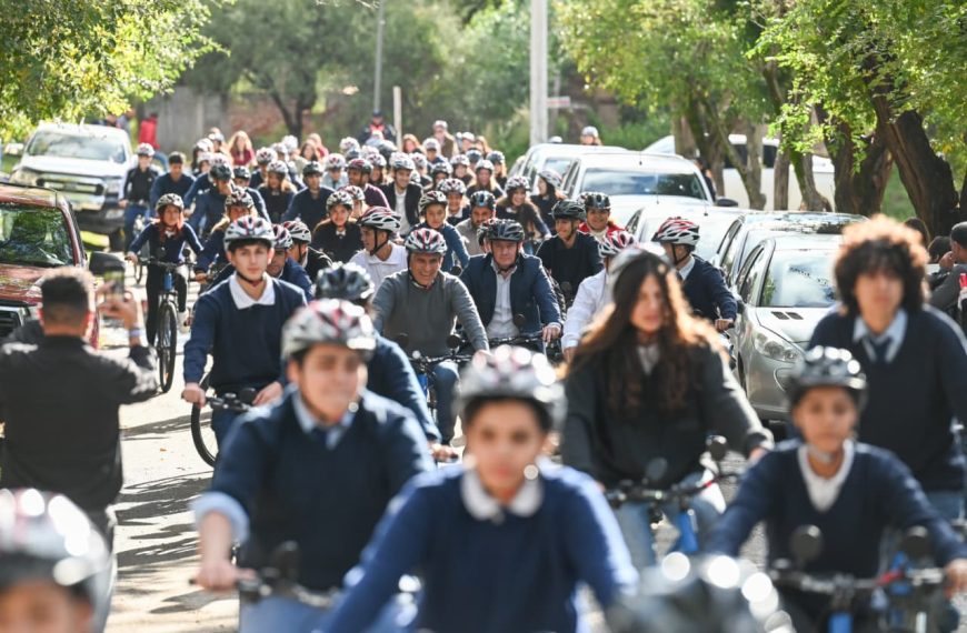 El plan TuBi llegó al norte: Quines y San Francisco sumaron 199 estudiantes con nuevas bicicletas