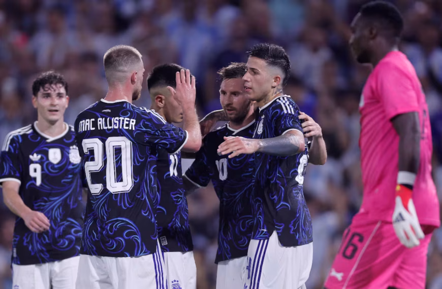 En la despedida de Argentina, la Selección goleó a Zambia en La Bombonera