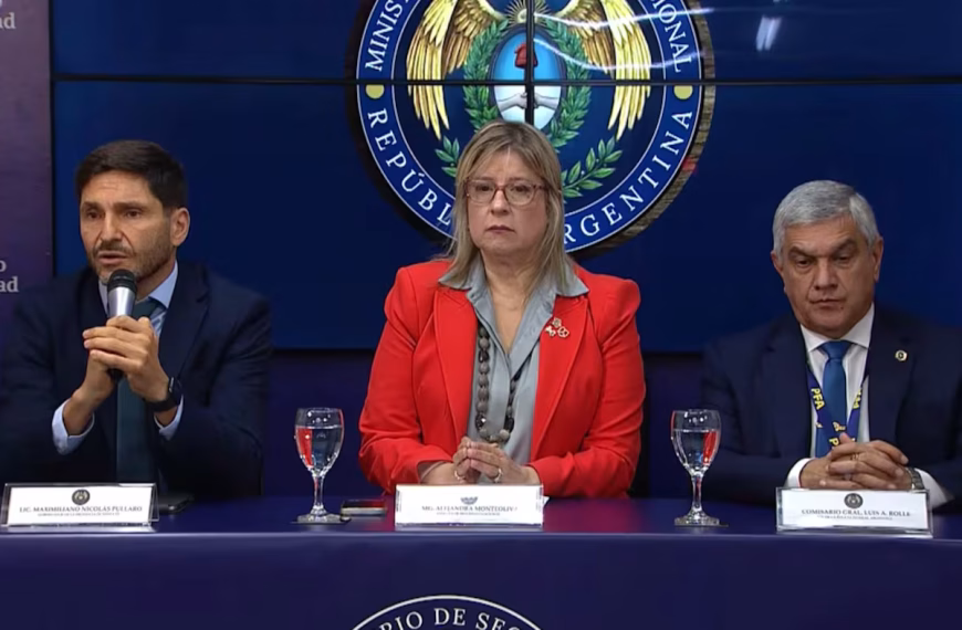 El alumno que mató a un compañero en Santa Fe integra una peligrosa comunidad digital que incentiva masacres