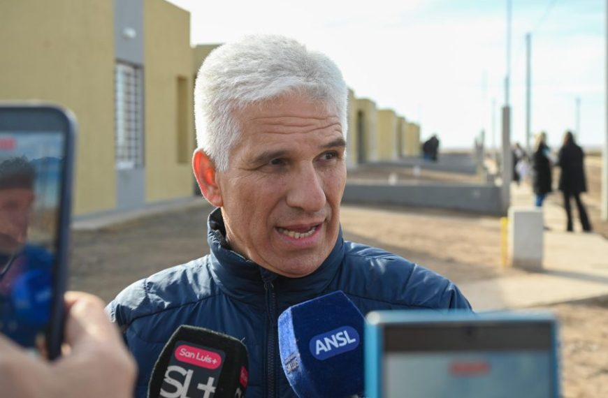 “Hay 13 familias que comienzan a amasar el sueño de la casa propia, que se concretará en tres meses”