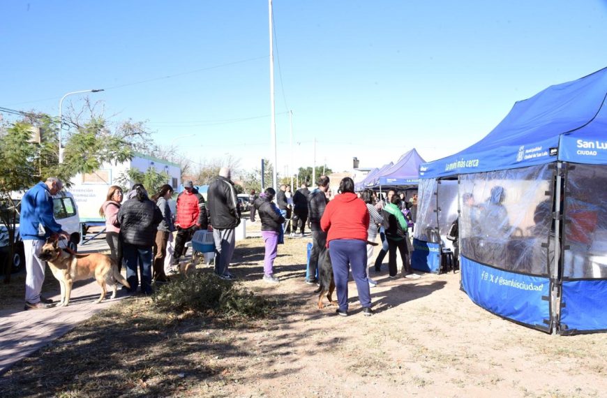 La Muni Más Cerca llegó al barrio 60 Viviendas