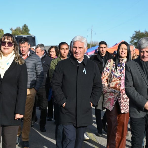 El gobernador Poggi acompañó la celebración de Santa Rita de Casia en La Lomita