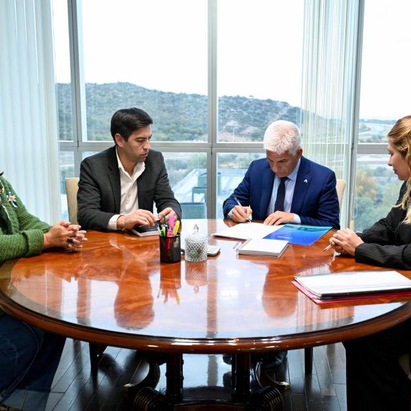 Poggi firmó un decreto por el cual ratificó el nuevo diseño curricular para el nivel Inicial