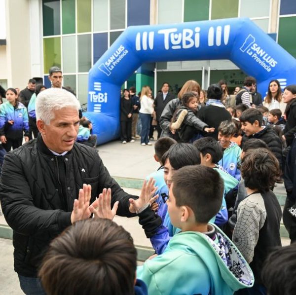Estudiantes de la ciudad de San Luis recibieron bicicletas TuBi