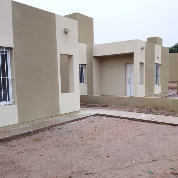 La Provincia intensifica los trabajos en las viviendas que entregará en agosto en Luján