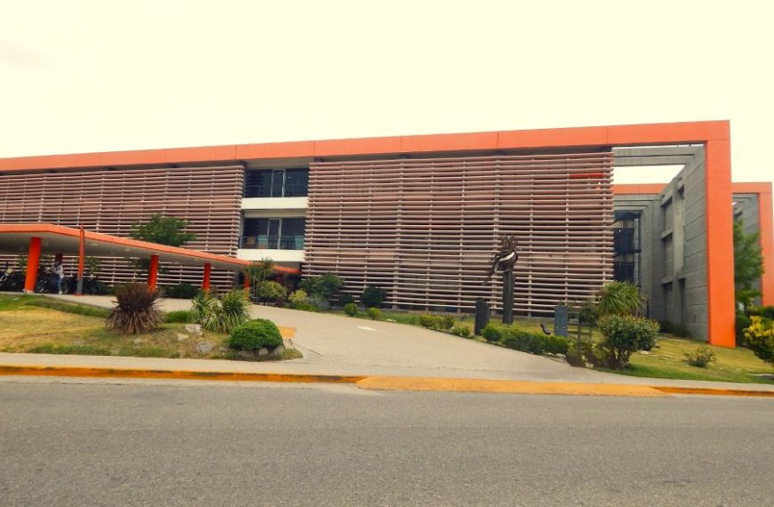 Los empleados públicos cobrarán sueldo y aguinaldo el 30 de junio