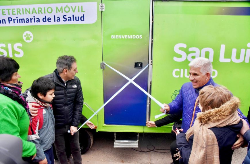 El intendente presentó el Centro Veterinario Móvil de Atención Primaria y el proyecto del primer Hospital Veterinario Municipal