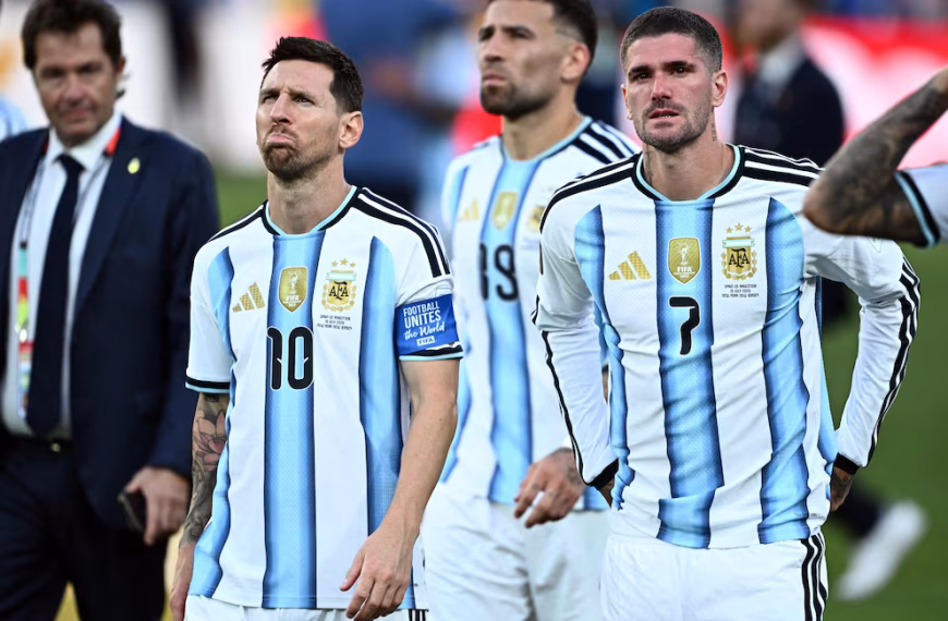 La Selección vuela hacia la Argentina: Messi y otros futbolistas no viajan con la delegación