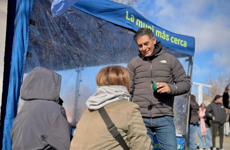 La Muni Más Cerca: Hissa anunció mejoras para la plaza del barrio Amppare y una campaña de concientización sobre residuos